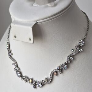 NW Swirly Crystal Chain Necklace In Silver Tone with Hook Closure-Measures 15 In